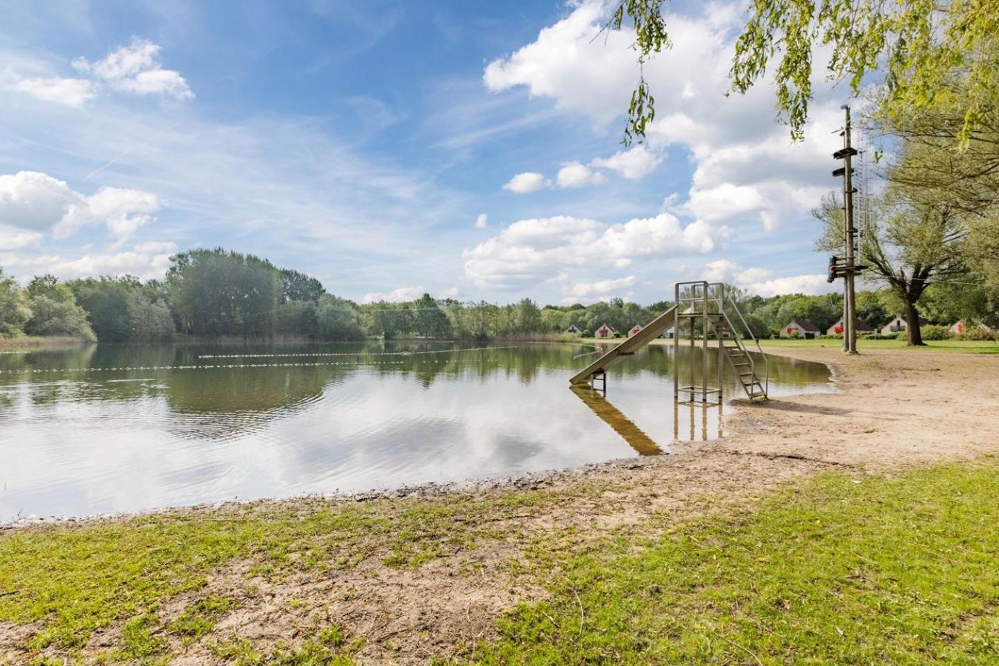Vakantiehuis Aan Het Water -Incl Laadpaal- Ewijk Exterior foto